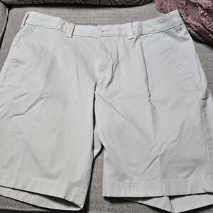 Club Room Men's Cream Flat Front Shorts